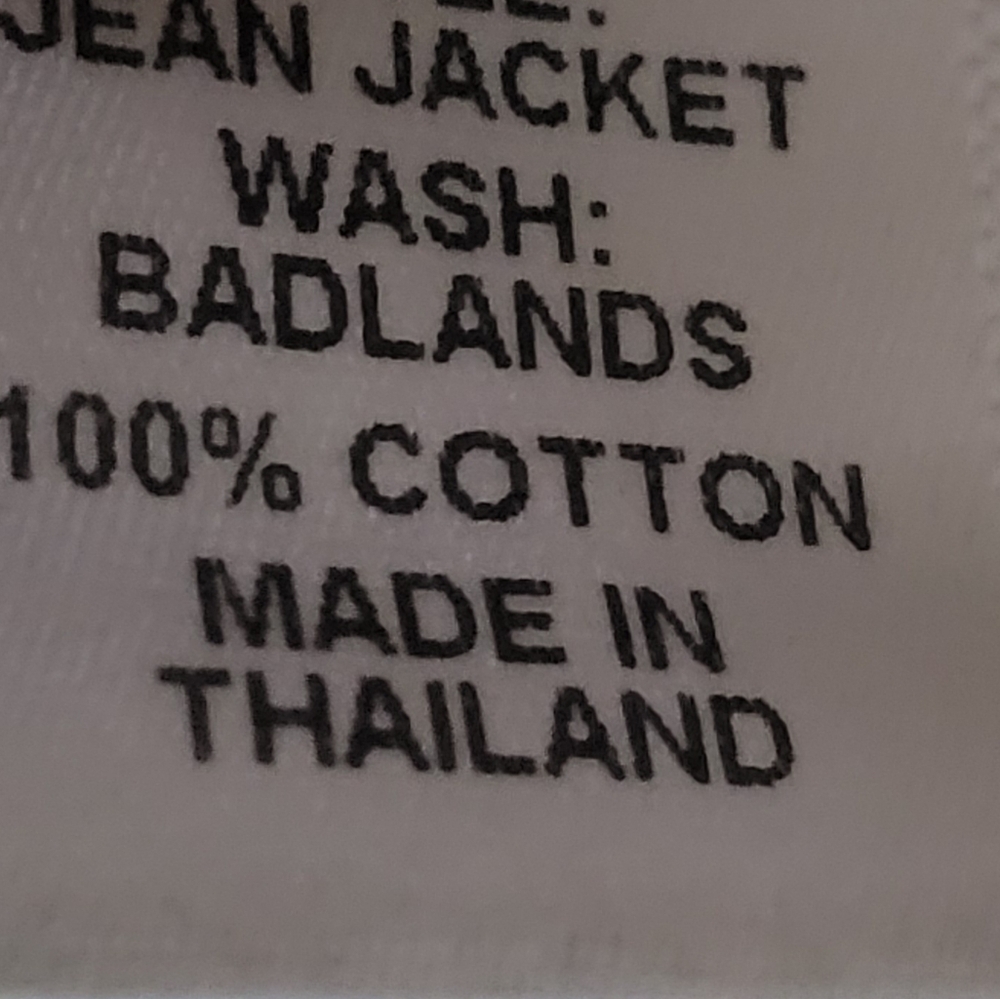 REFORMATION DENIM JEAN DISTRESSED JACKET IN BADLANDS WASH - Picture 7 of 10